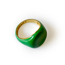 Load image into Gallery viewer, Green Enamel Round Signet Ring
