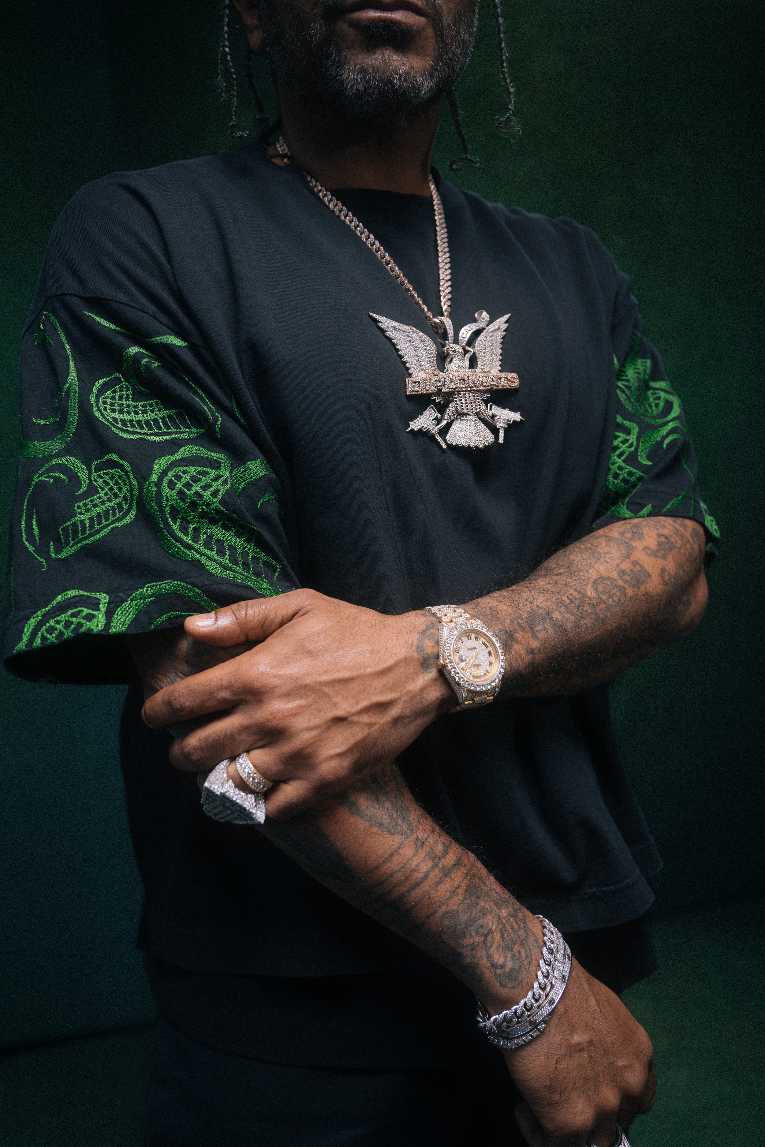 HEART EMBROIDERED T-SHIRT