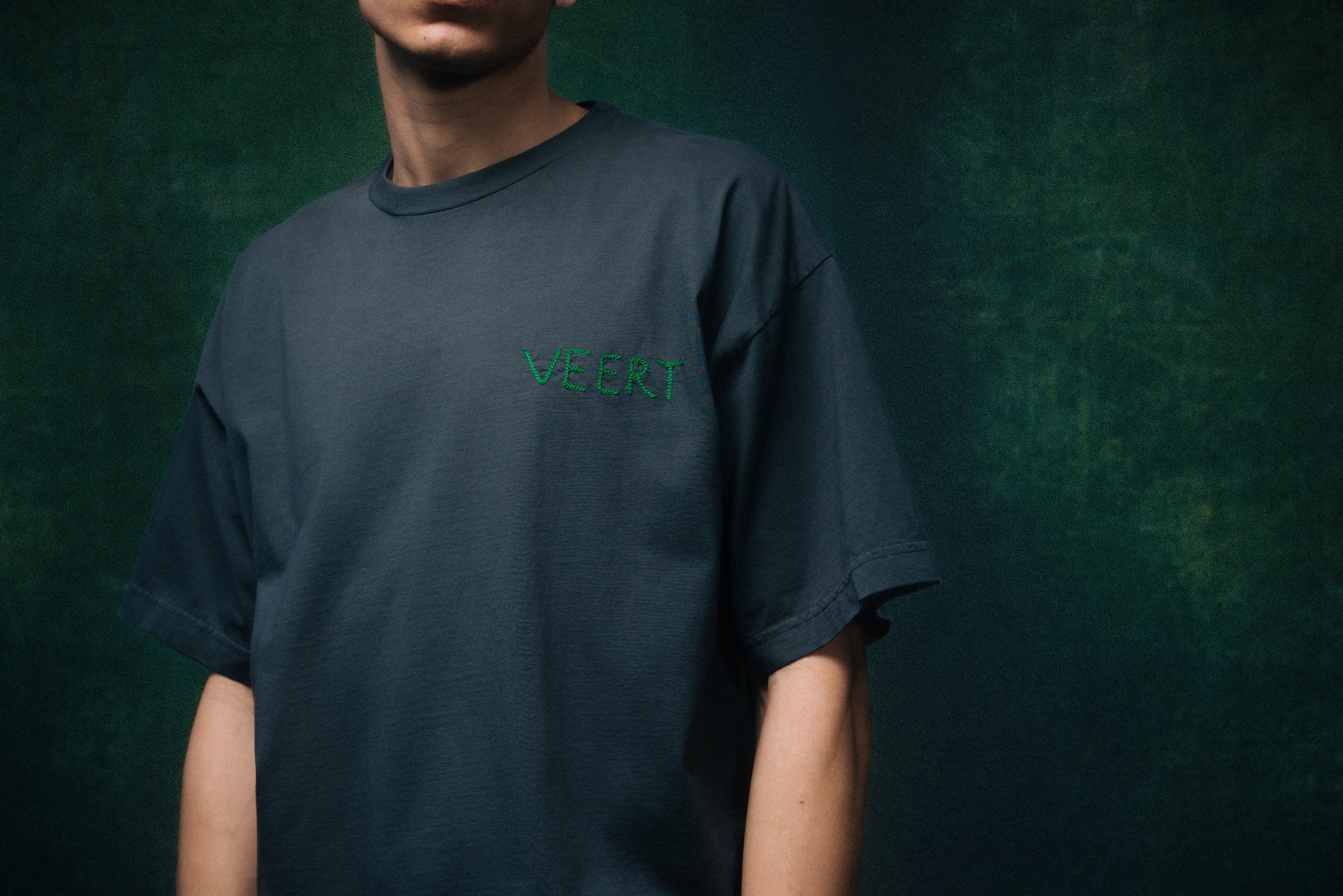 HANDWRITTEN EMBROIDERED T-SHIRT WASHED DARK GREY