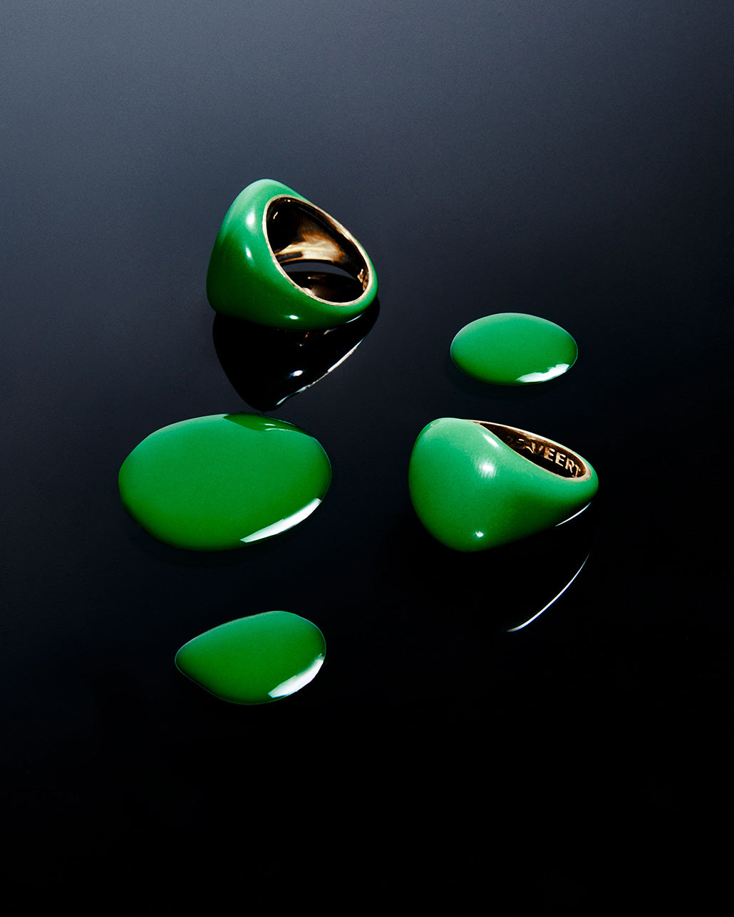 Green Enamel Round Signet Ring