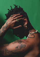 Load image into Gallery viewer, Green Onyx Freshwater Pearl Earring Pair