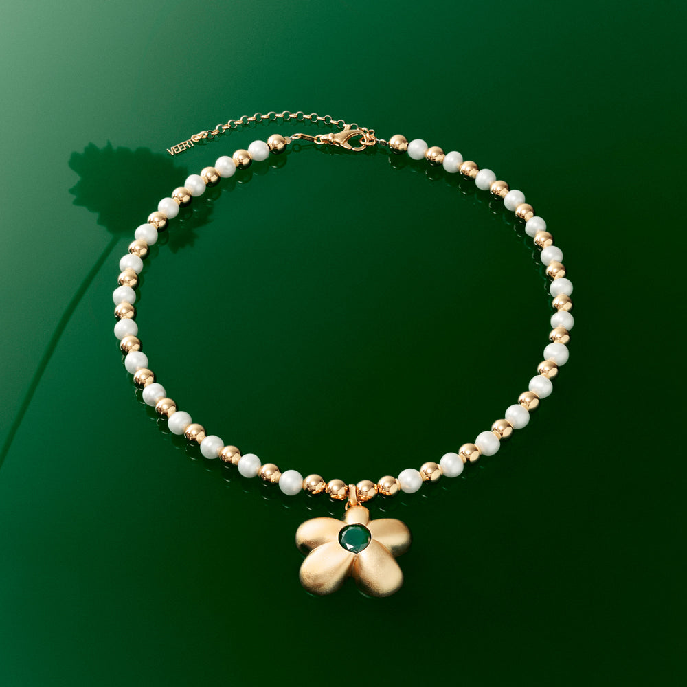 The Flower Pearl Bead Chain in Yellow Gold