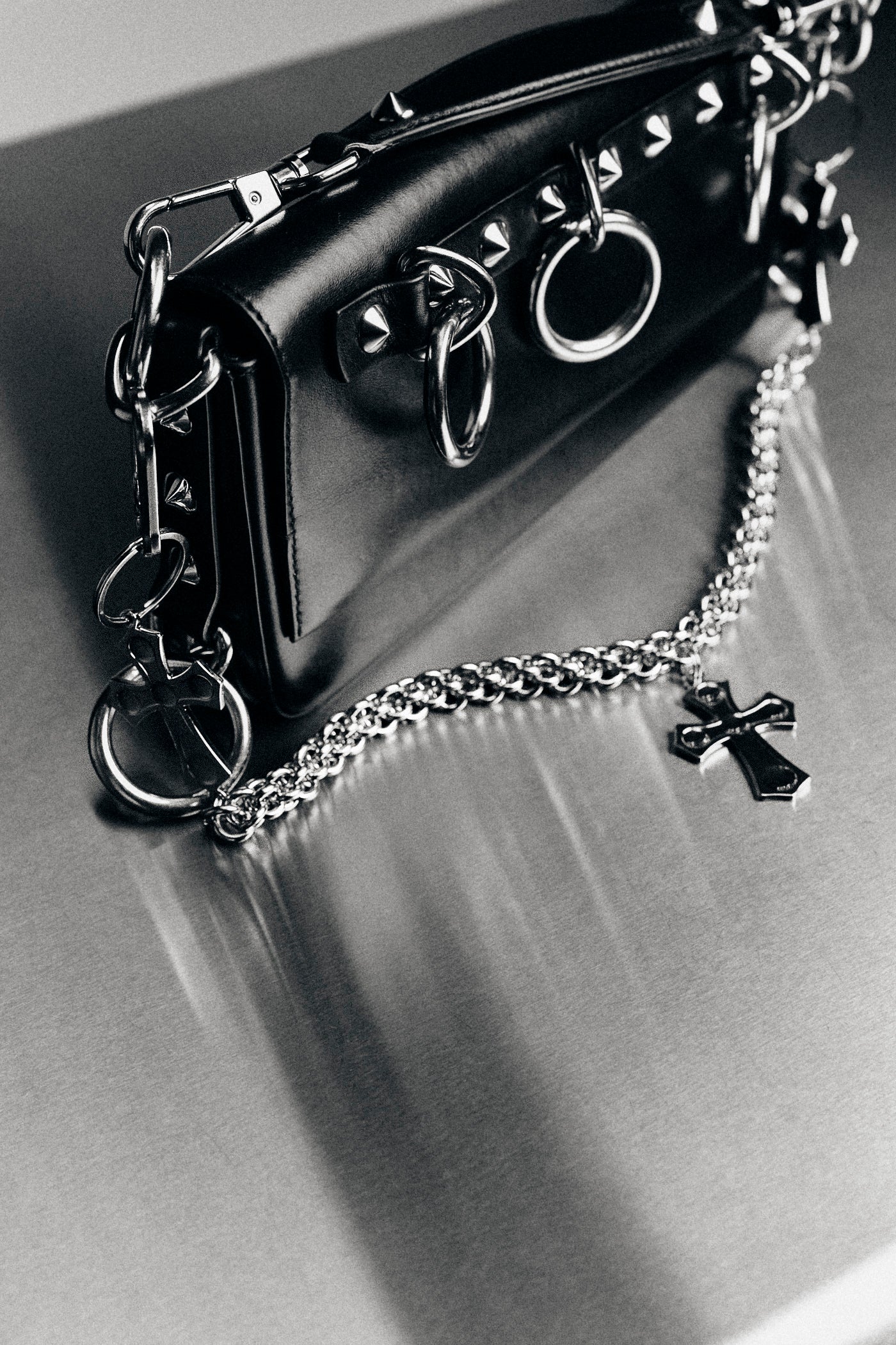 R13 x VEERT  Cross-Link Keychain