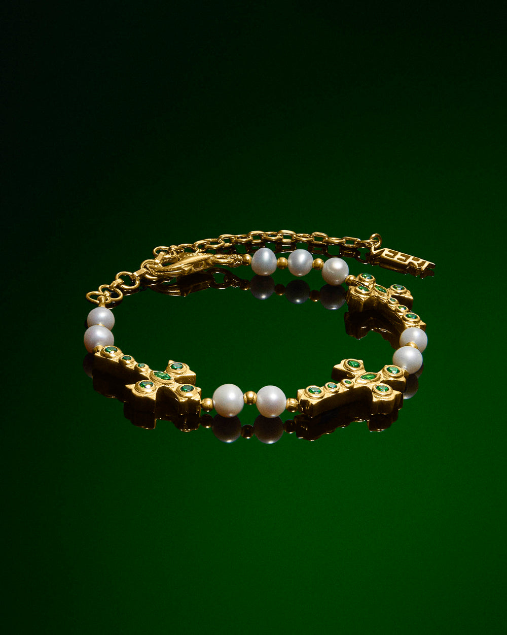 The Cross and Freshwater Pearl Bracelet in Yellow Gold