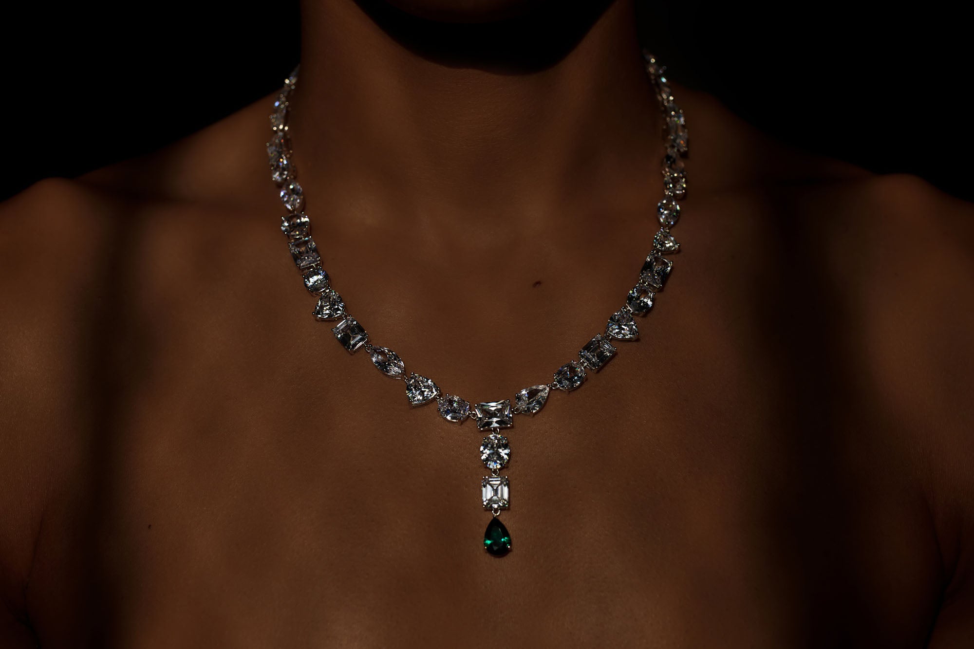 The Regal Drop Necklace in White Gold