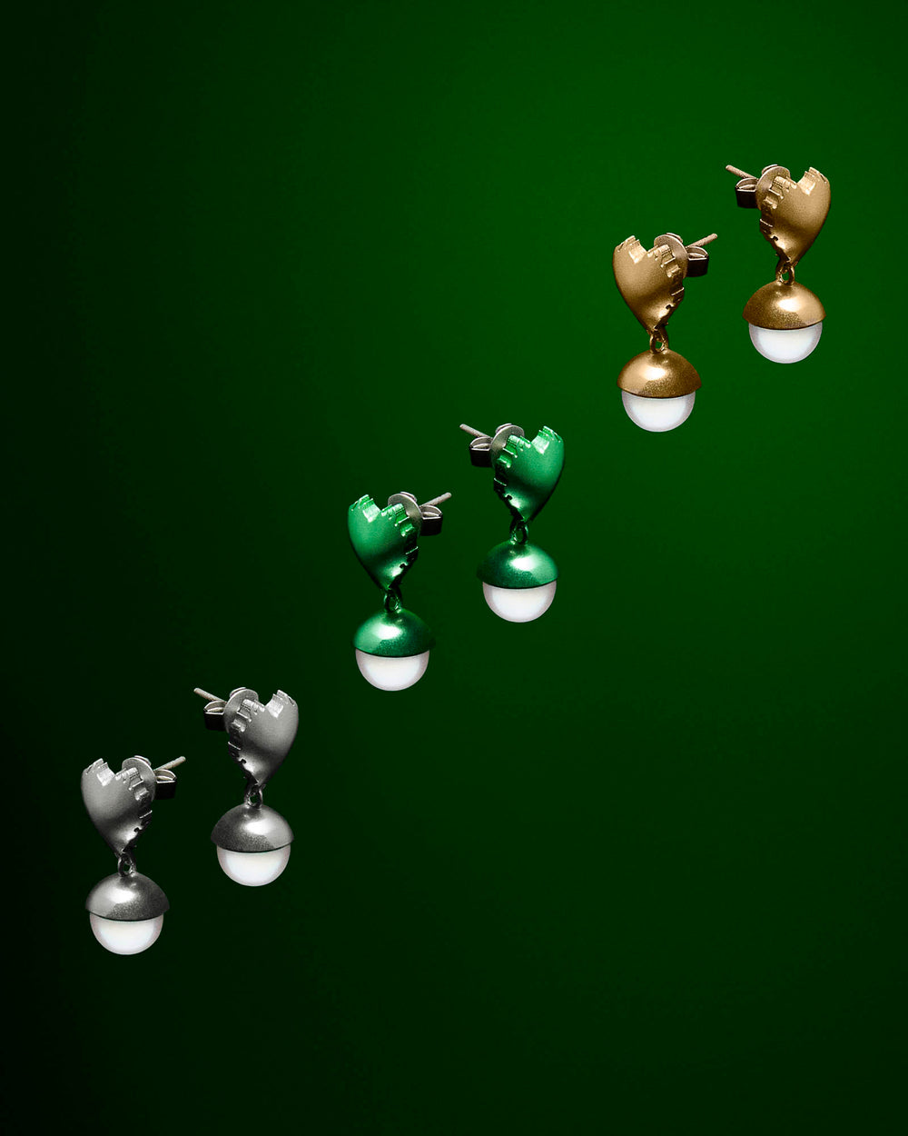 The Flame Heart Freshwater Pearl Earring in White Gold