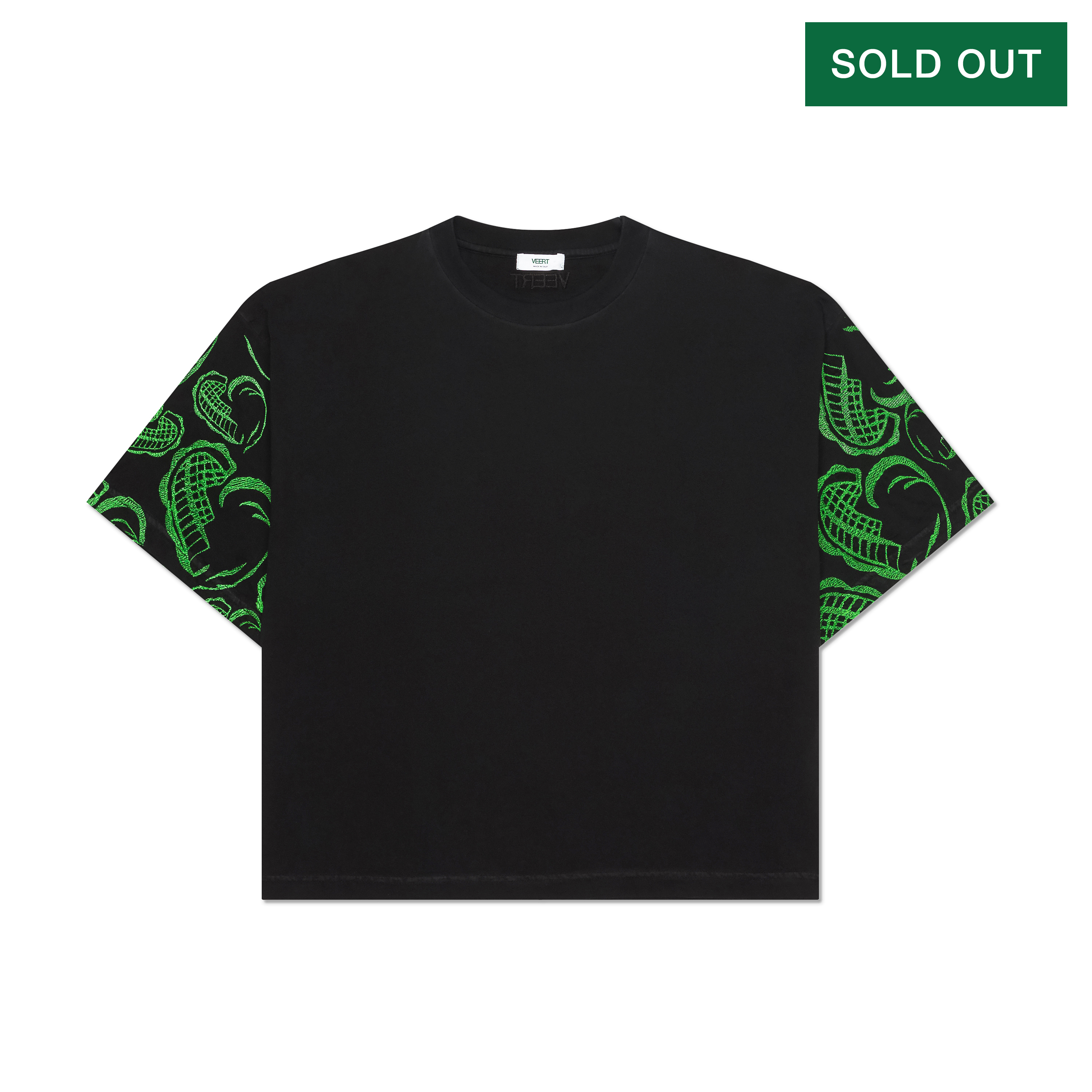 HEART EMBROIDERED T-SHIRT