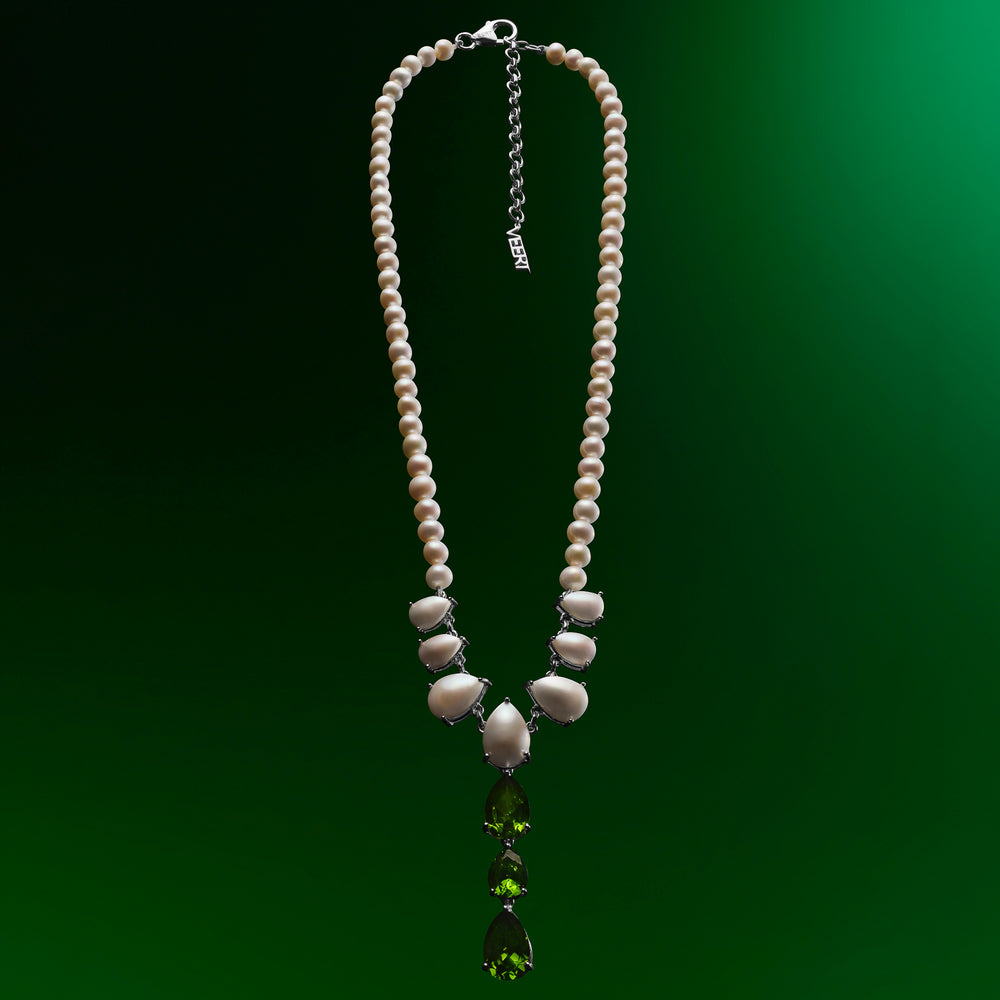 The Freshwater Pearl Drop Chain in White Gold