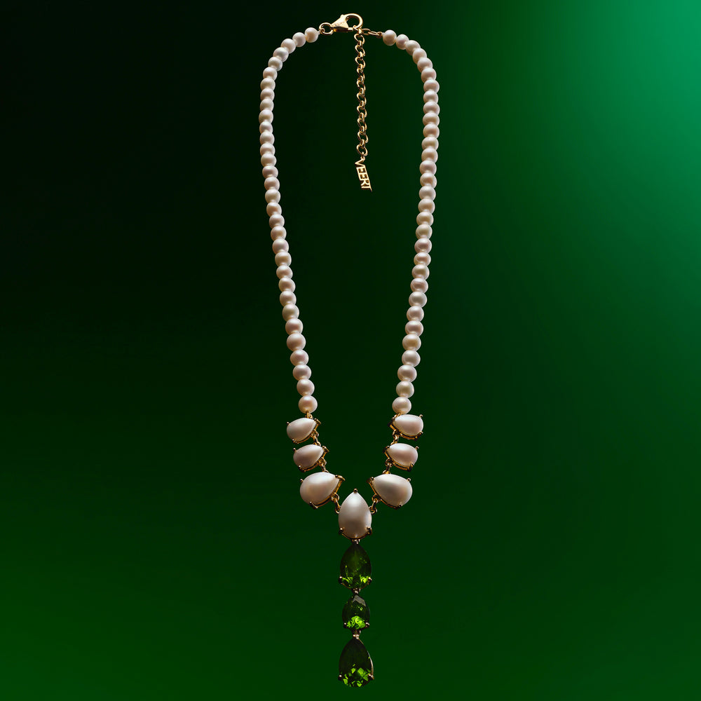 The Freshwater Pearl Drop Chain in Yellow Gold