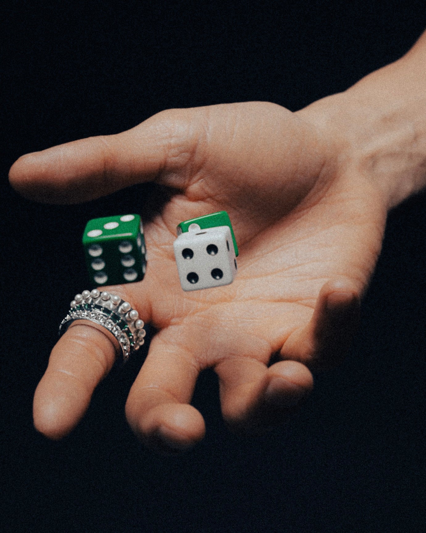 The Thick Layered Ring in White Gold