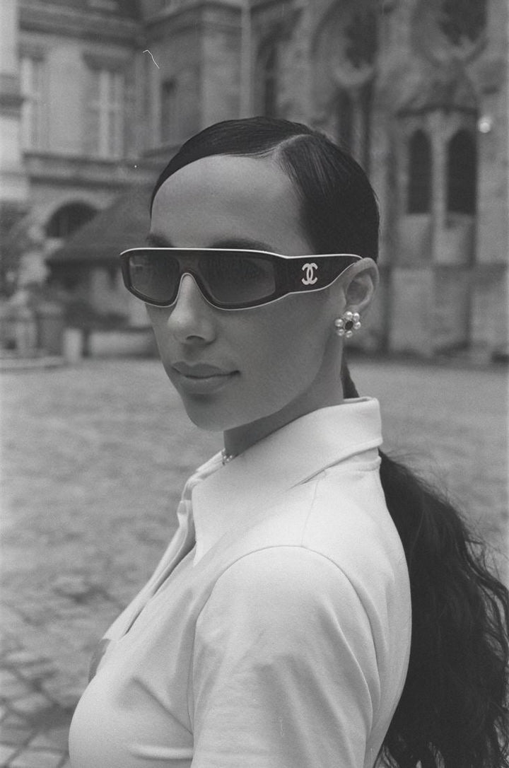 The Macro Flower Pearl Earring Pair in White Gold