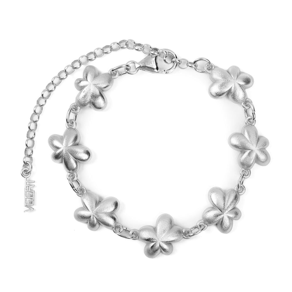 The Plain Flower Bracelet in White Gold