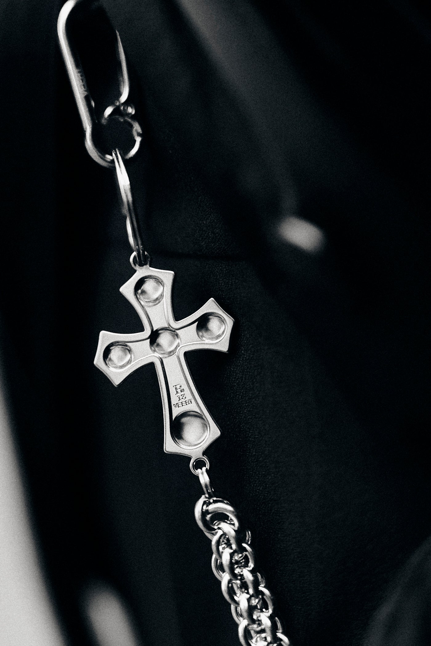 R13 x VEERT  Cross-Link Keychain