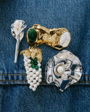 Load image into Gallery viewer, The Grapevine Pearl Brooch
