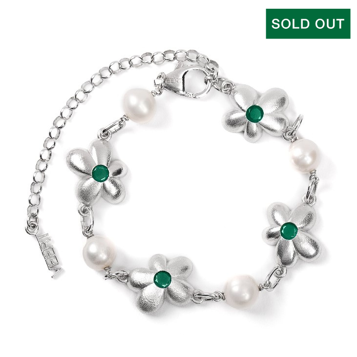 The Green Pearl Flower Bracelet in White Gold