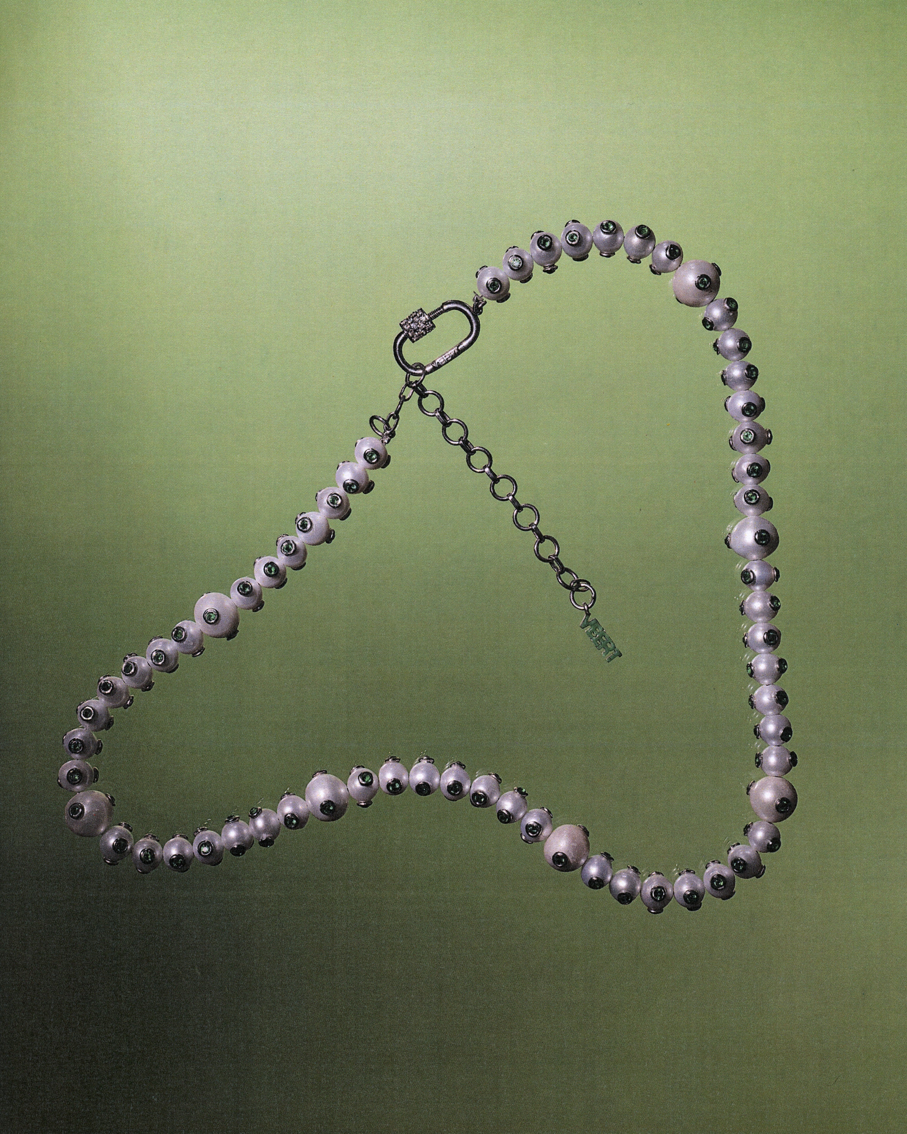 VEERT - The Green Polka Dot Freshwater Pearl Necklace