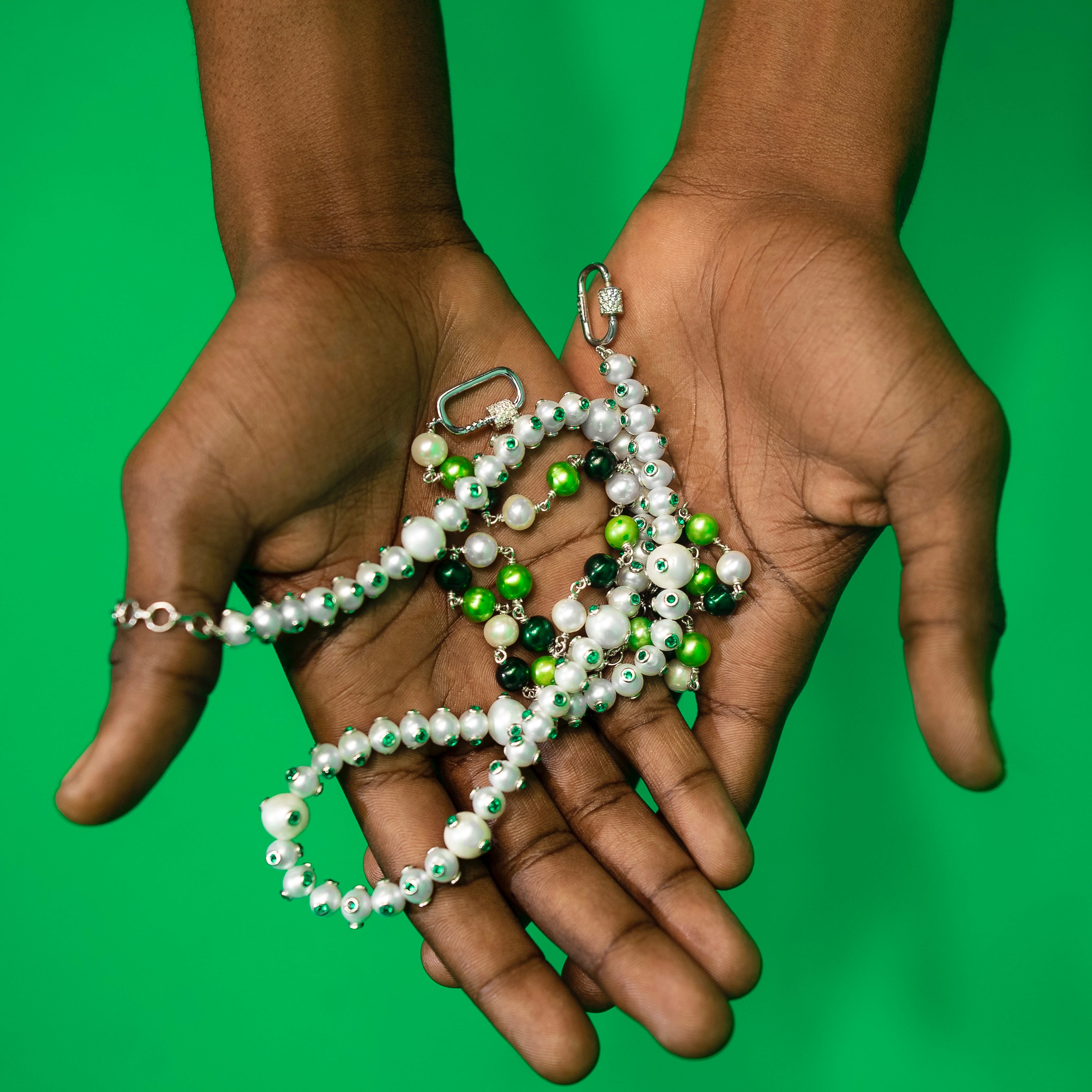 VEERT - The Green Polka Dot Freshwater Pearl Necklace